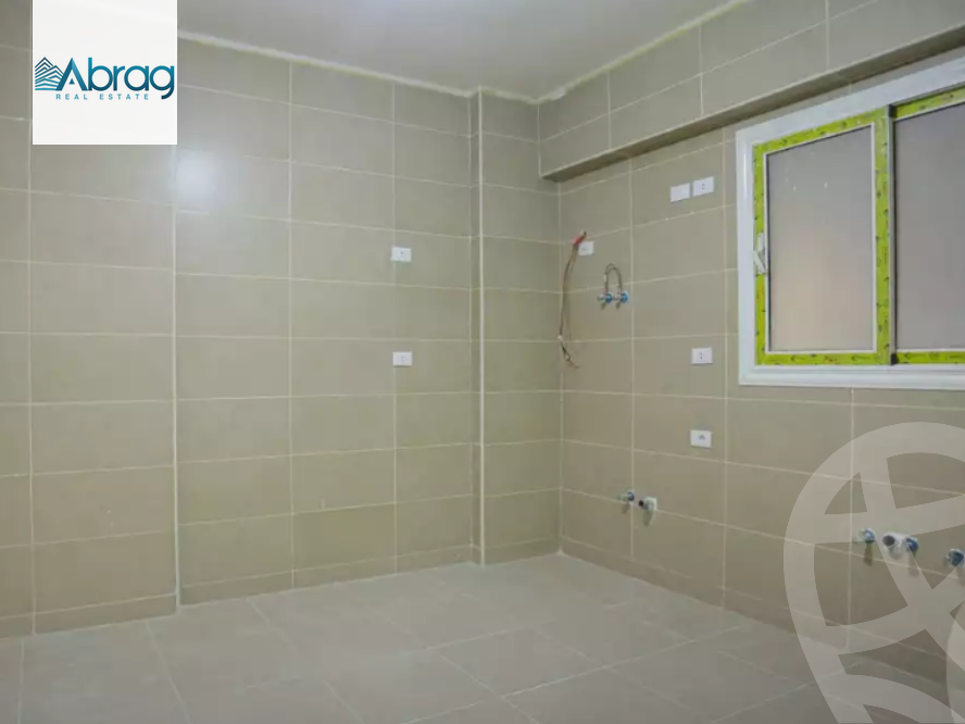 https://aqarmap.com.eg/ar/listing/5596263-for-sale-cairo-new-administrative-capital-r8-tj-msr