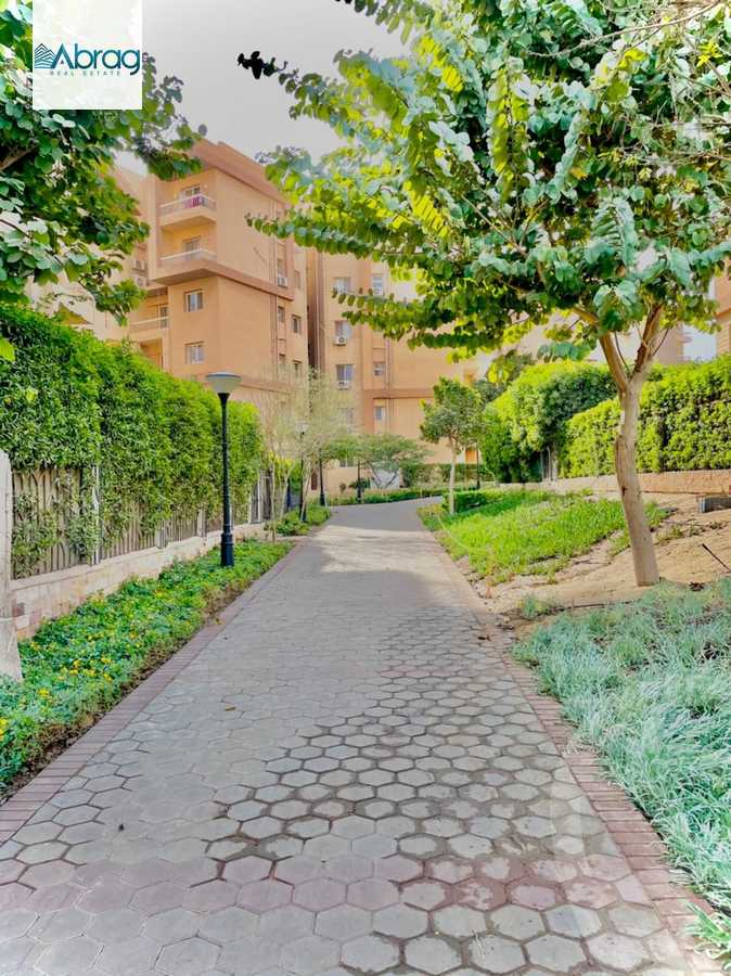 https://aqarmap.com.eg/en/listing/5860839-for-sale-cairo-6th-of-october-hadaeq-october-kmbwnd-fy-hdyq-ktwbr-ashgar-city
