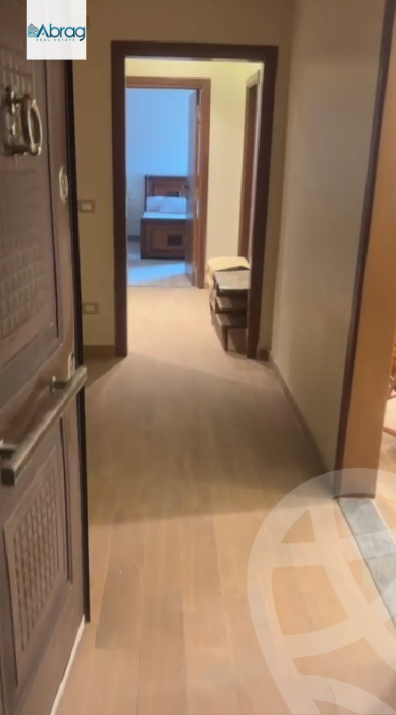 https://aqarmap.com.eg/en/listing/6209157-for-sale-cairo-el-sheikh-zayed-city-compounds-el-khamayel