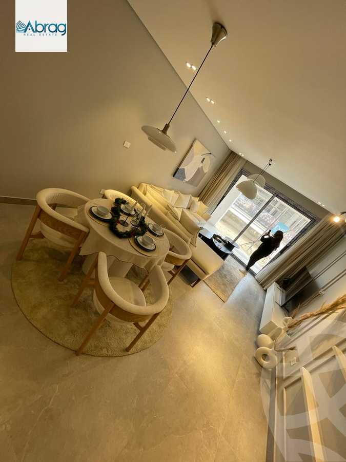 https://aqarmap.com.eg/ar/listing/6212899-for-sale-cairo-el-sheikh-zayed-city-compounds-kmbwnd-fyldj-wyst-dr-llttwyr