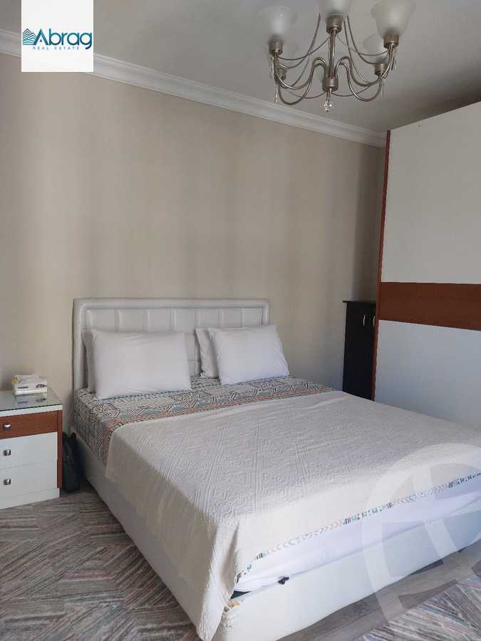 https://aqarmap.com.eg/en/listing/6305991-for-sale-cairo-el-sheikh-zayed-city-compounds-el-khamayel