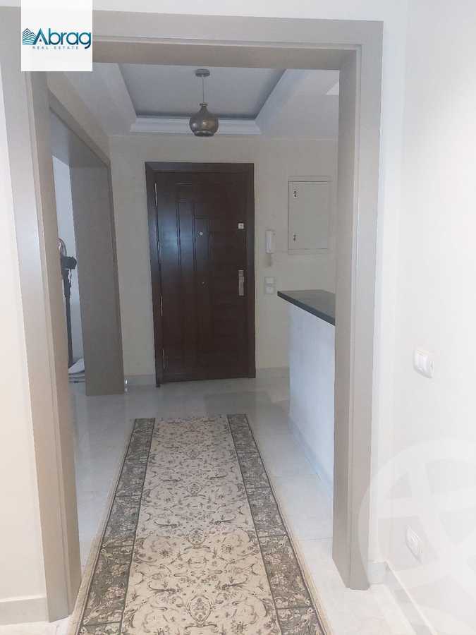 https://aqarmap.com.eg/en/listing/6305991-for-sale-cairo-el-sheikh-zayed-city-compounds-el-khamayel