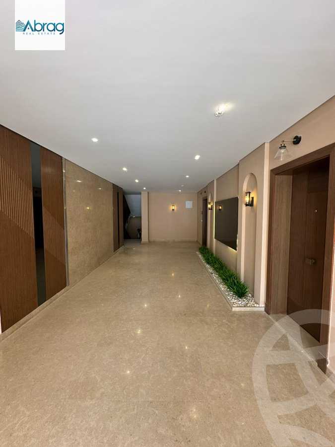 https://aqarmap.com.eg/ar/listing/6566683-for-sale-cairo-el-sheikh-zayed-city-compounds-kmbwnd-fyldj-wyst-dr-llttwyr