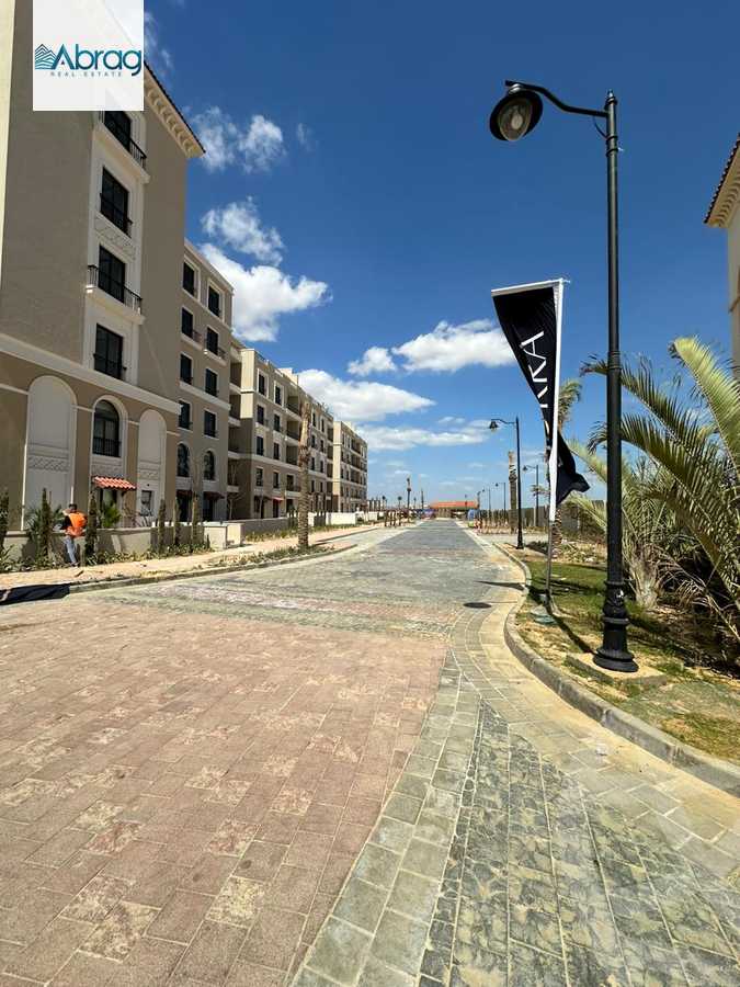 https://aqarmap.com.eg/ar/listing/6566683-for-sale-cairo-el-sheikh-zayed-city-compounds-kmbwnd-fyldj-wyst-dr-llttwyr