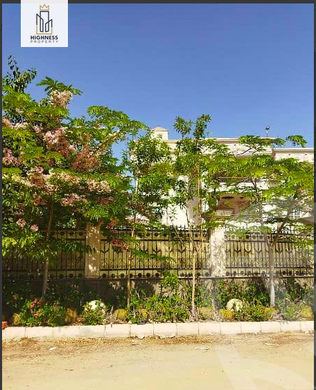 https://aqarmap.com.eg/ar/listing/4881042-for-sale-cairo-al-oubour-compounds-golf-city