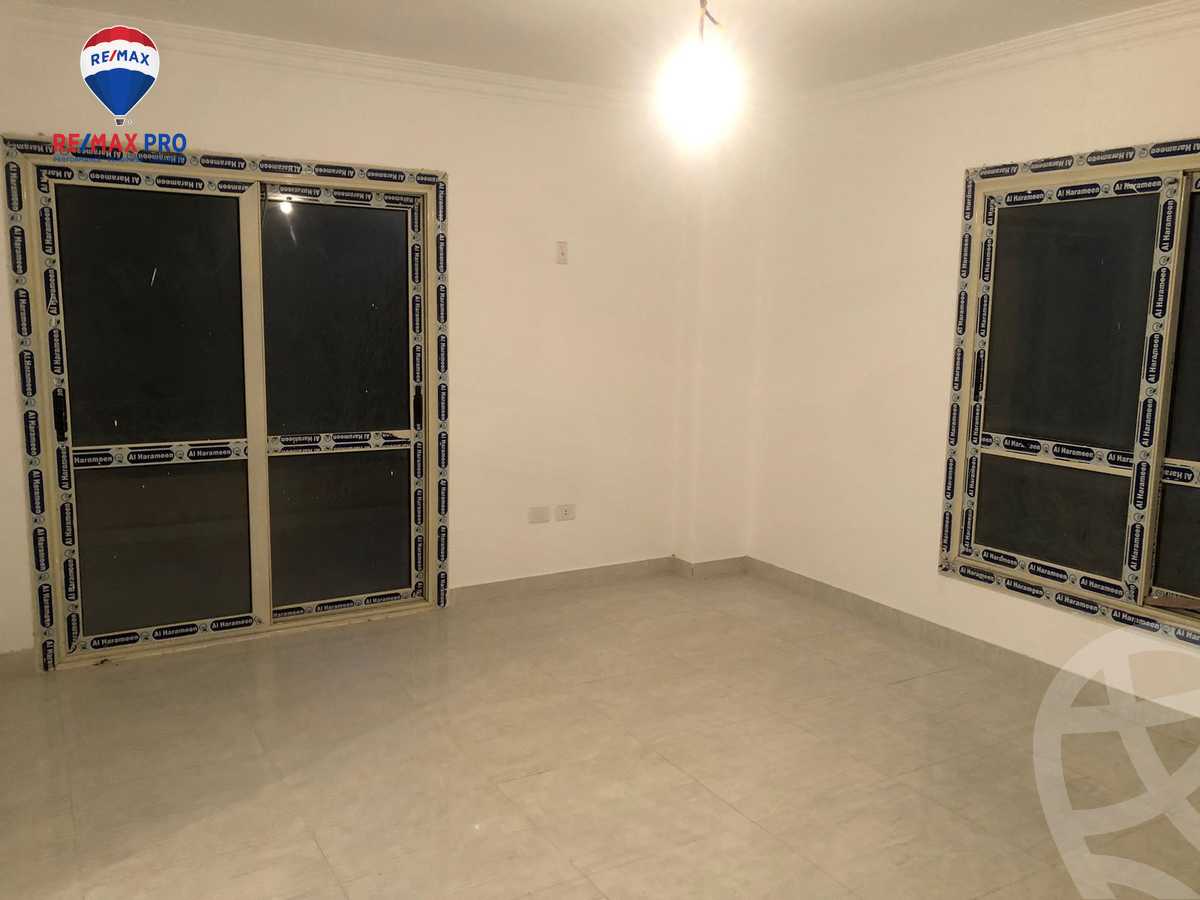 https://aqarmap.com.eg/ar/listing/4187983-for-sale-cairo-6th-of-october-compounds-el-khamayel