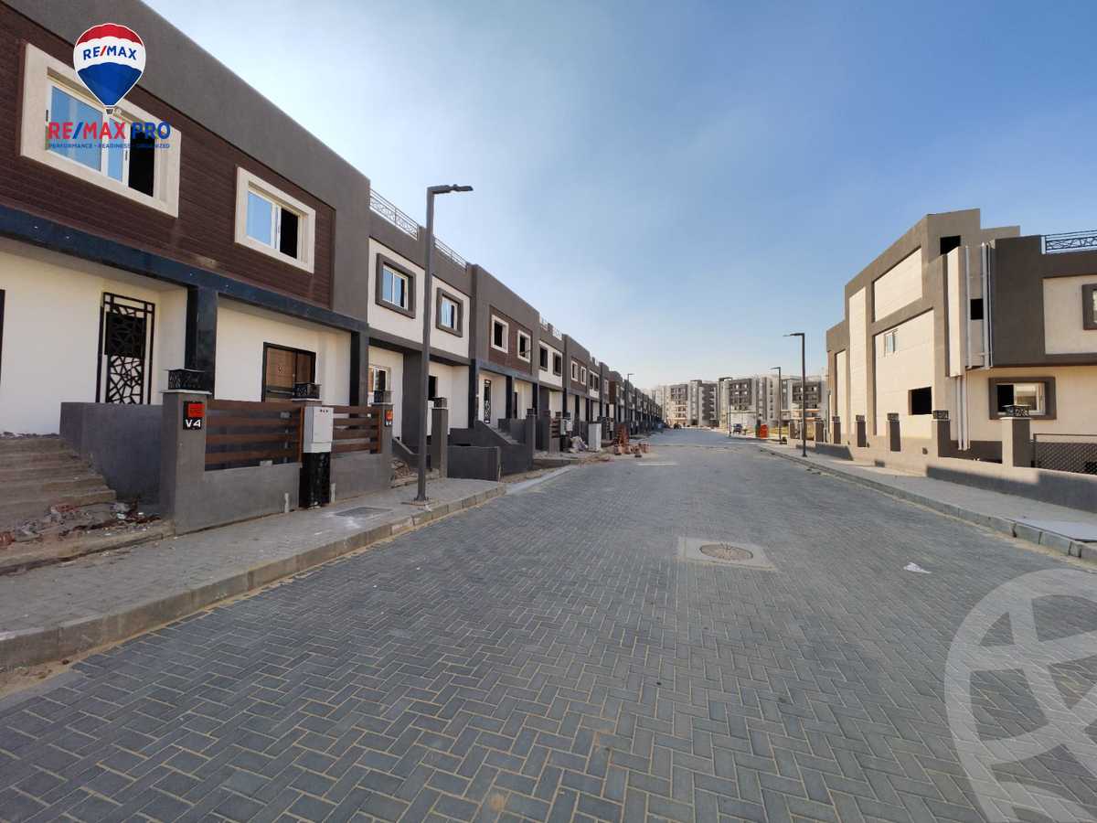 https://aqarmap.com.eg/en/listing/4210427-for-sale-cairo-6th-of-october-compounds-rwk-ydn-blz-lbtl-jrwb