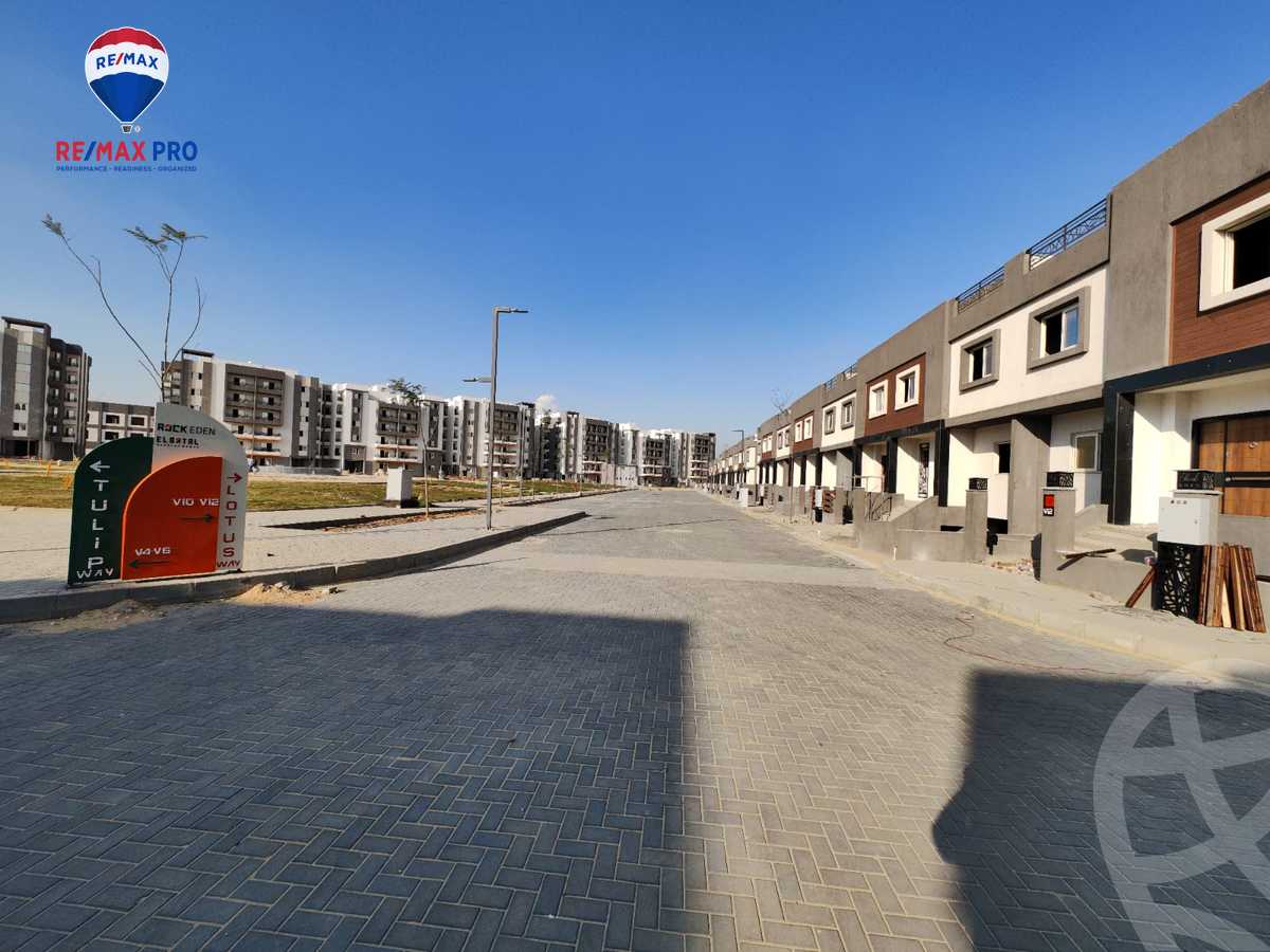 https://aqarmap.com.eg/en/listing/4210427-for-sale-cairo-6th-of-october-compounds-rwk-ydn-blz-lbtl-jrwb