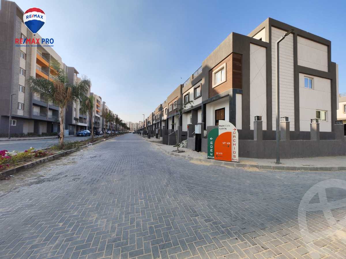 https://aqarmap.com.eg/en/listing/4210427-for-sale-cairo-6th-of-october-compounds-rwk-ydn-blz-lbtl-jrwb