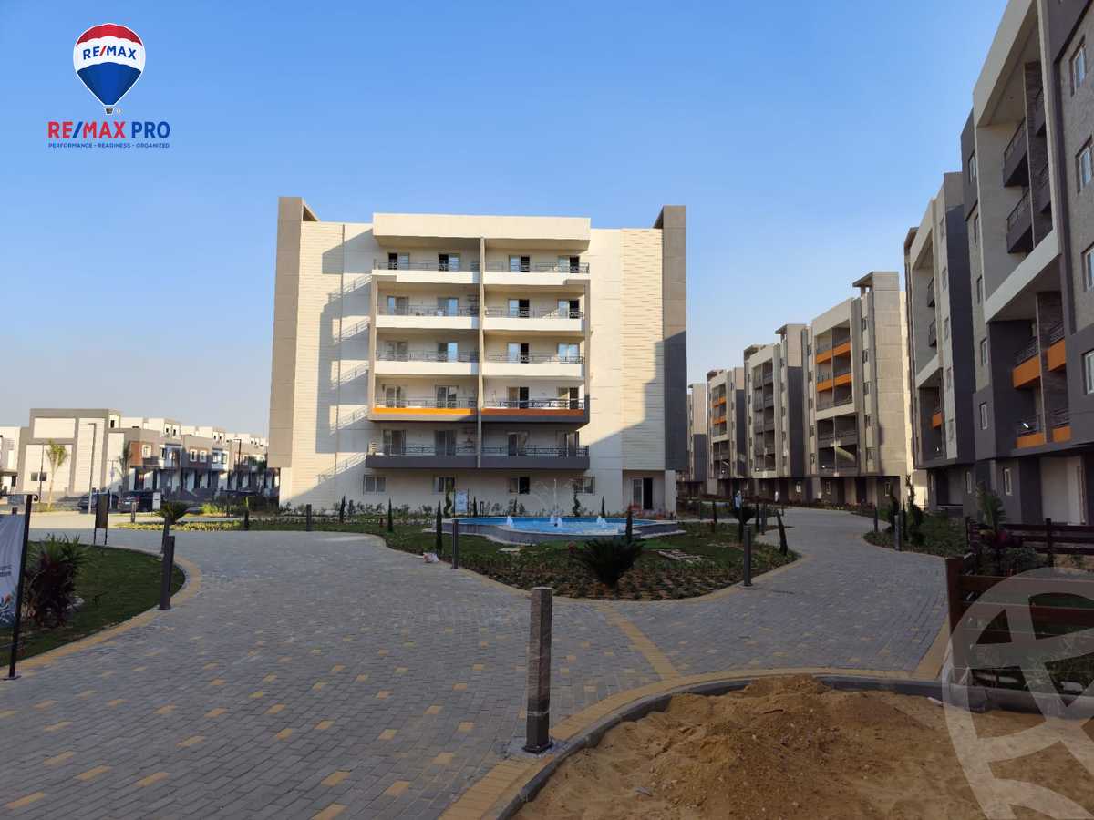 https://aqarmap.com.eg/en/listing/4210503-for-sale-cairo-6th-of-october-compounds-rwk-ydn-blz-lbtl-jrwb