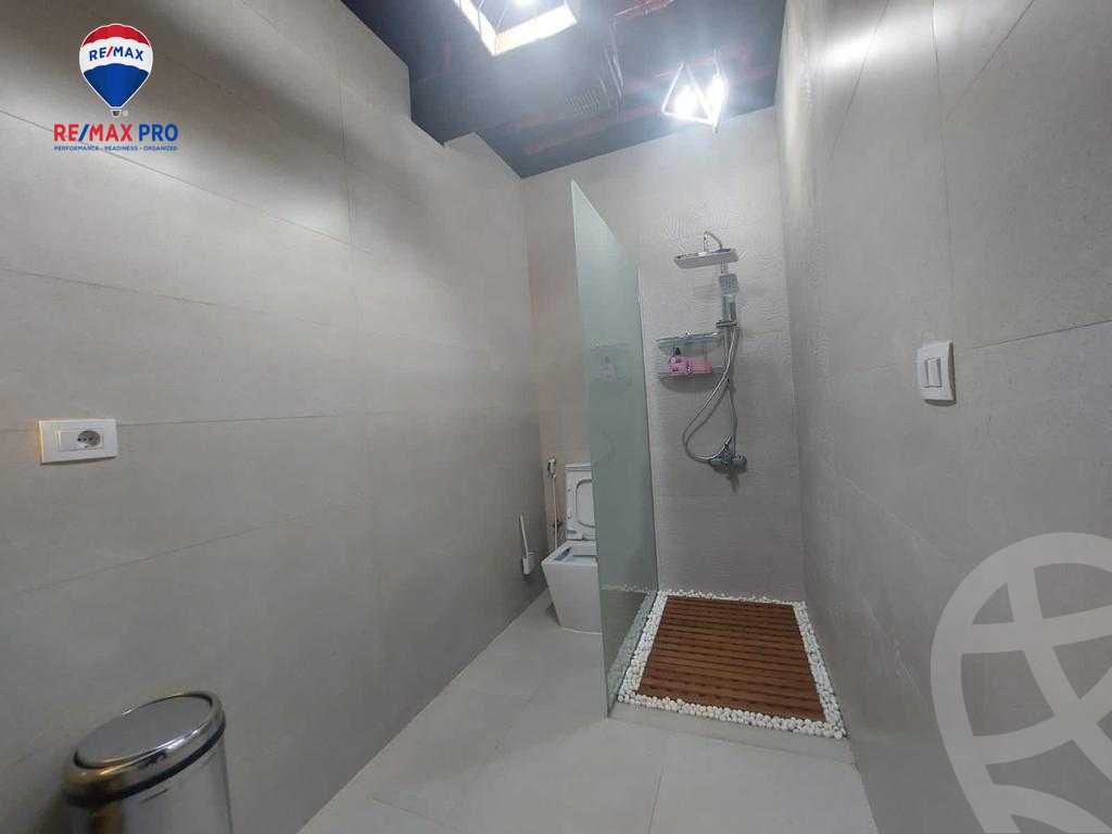 https://aqarmap.com.eg/en/listing/4214573-for-sale-cairo-el-sheikh-zayed-city-compounds-in-sheikh-zayed-the-polygon