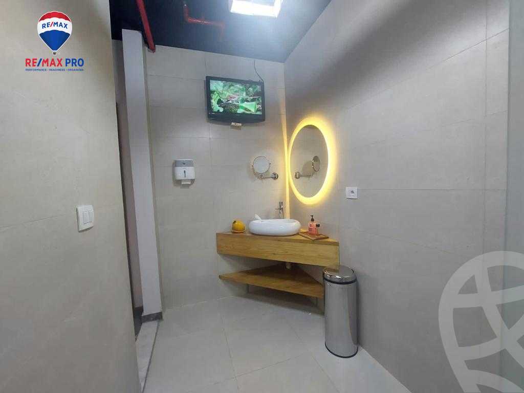 https://aqarmap.com.eg/en/listing/4214573-for-sale-cairo-el-sheikh-zayed-city-compounds-in-sheikh-zayed-the-polygon