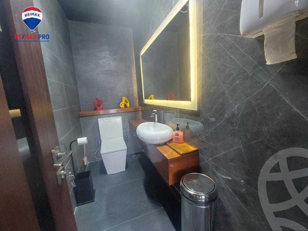 https://aqarmap.com.eg/en/listing/4214573-for-sale-cairo-el-sheikh-zayed-city-compounds-in-sheikh-zayed-the-polygon