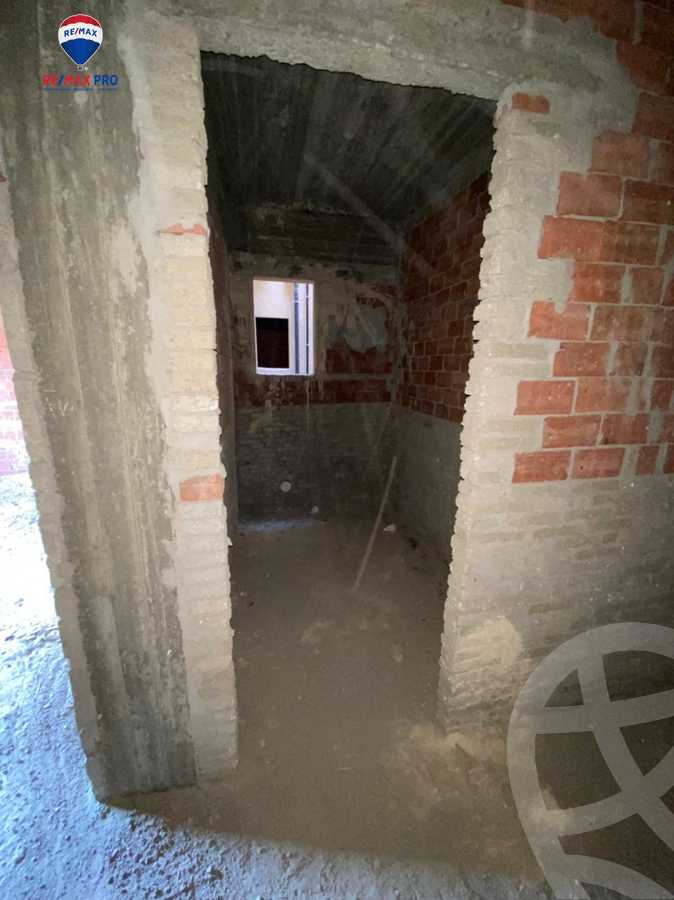 https://aqarmap.com.eg/ar/listing/4220772-for-sale-cairo-new-cairo-compounds-brwmynd-ryzydns-wdy-djl-llttwyr