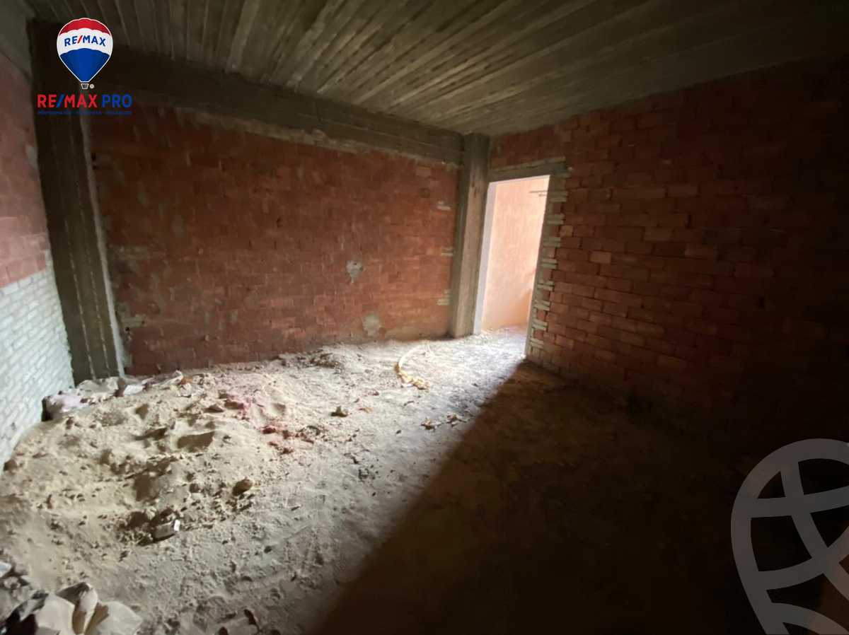 https://aqarmap.com.eg/ar/listing/4220772-for-sale-cairo-new-cairo-compounds-brwmynd-ryzydns-wdy-djl-llttwyr