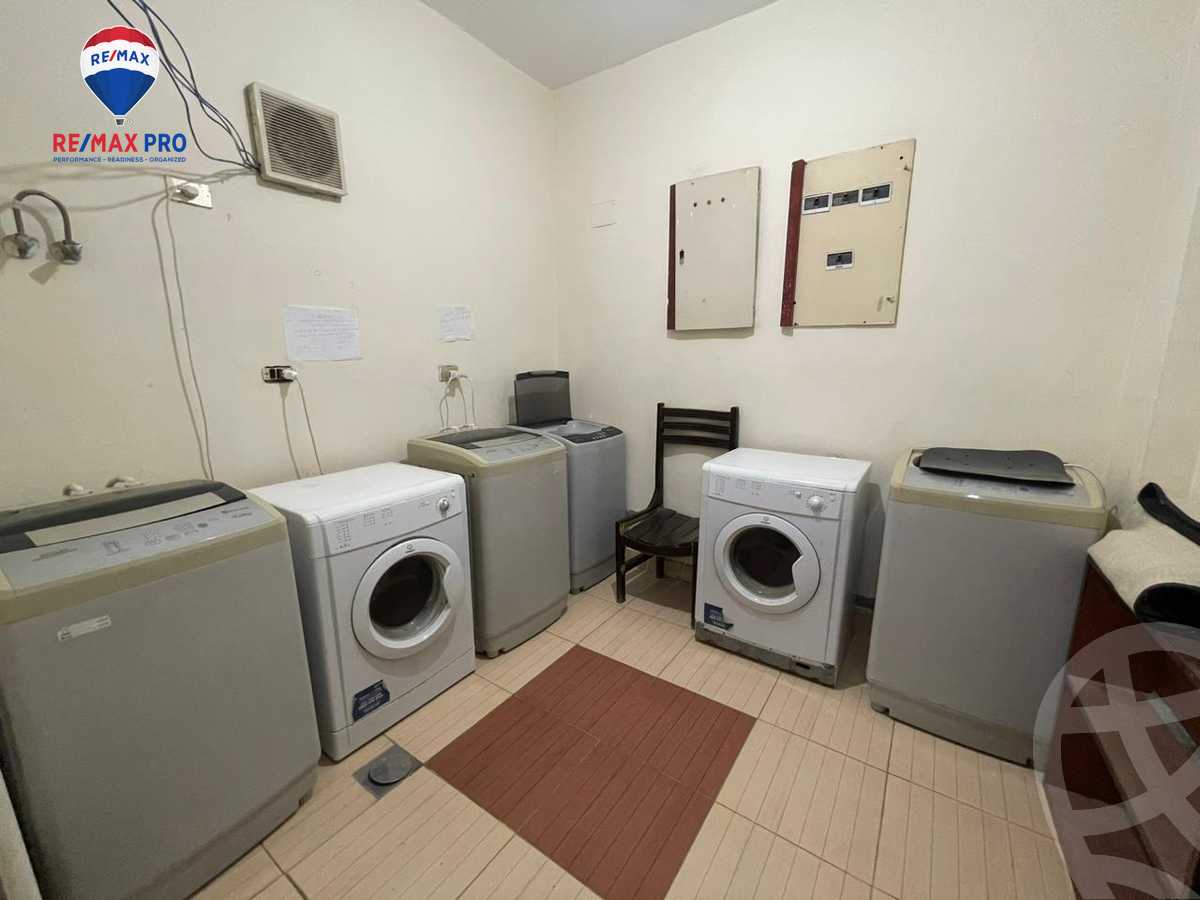 https://aqarmap.com.eg/ar/listing/4227638-for-sale-cairo-6th-of-october-featured-neighborhood-el-motamayez-neighborhood-abdallah-al-nadim-al-zohour-st