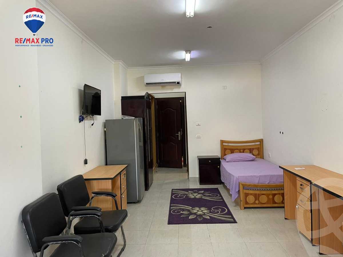 https://aqarmap.com.eg/ar/listing/4227638-for-sale-cairo-6th-of-october-featured-neighborhood-el-motamayez-neighborhood-abdallah-al-nadim-al-zohour-st
