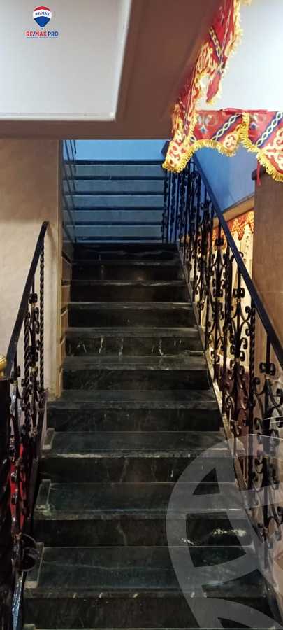 https://aqarmap.com.eg/ar/listing/4233945-for-sale-cairo-mokattam-el-deblomasyeen-street-42