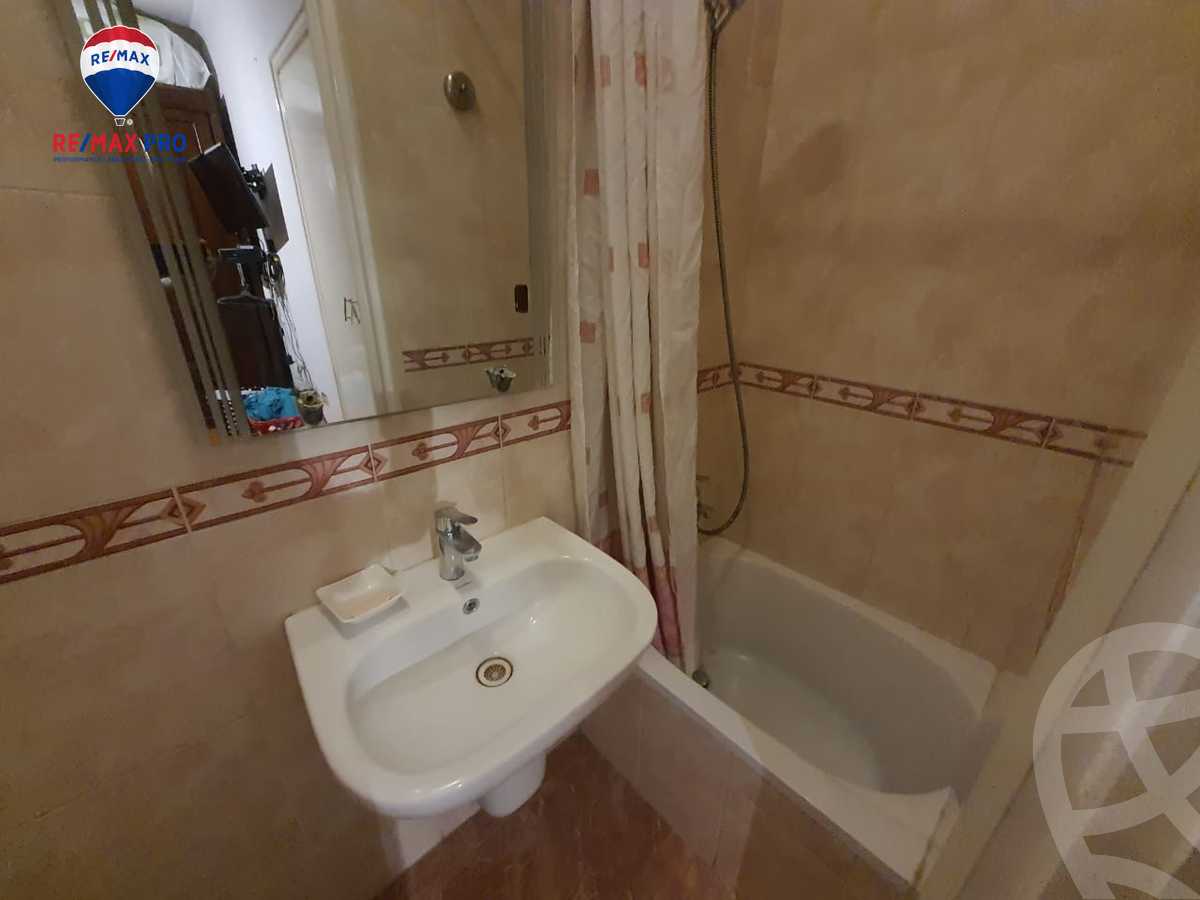https://aqarmap.com.eg/en/listing/4234381-for-sale-cairo-heliopolis-ard-el-golf-abd-allah-deraz-st