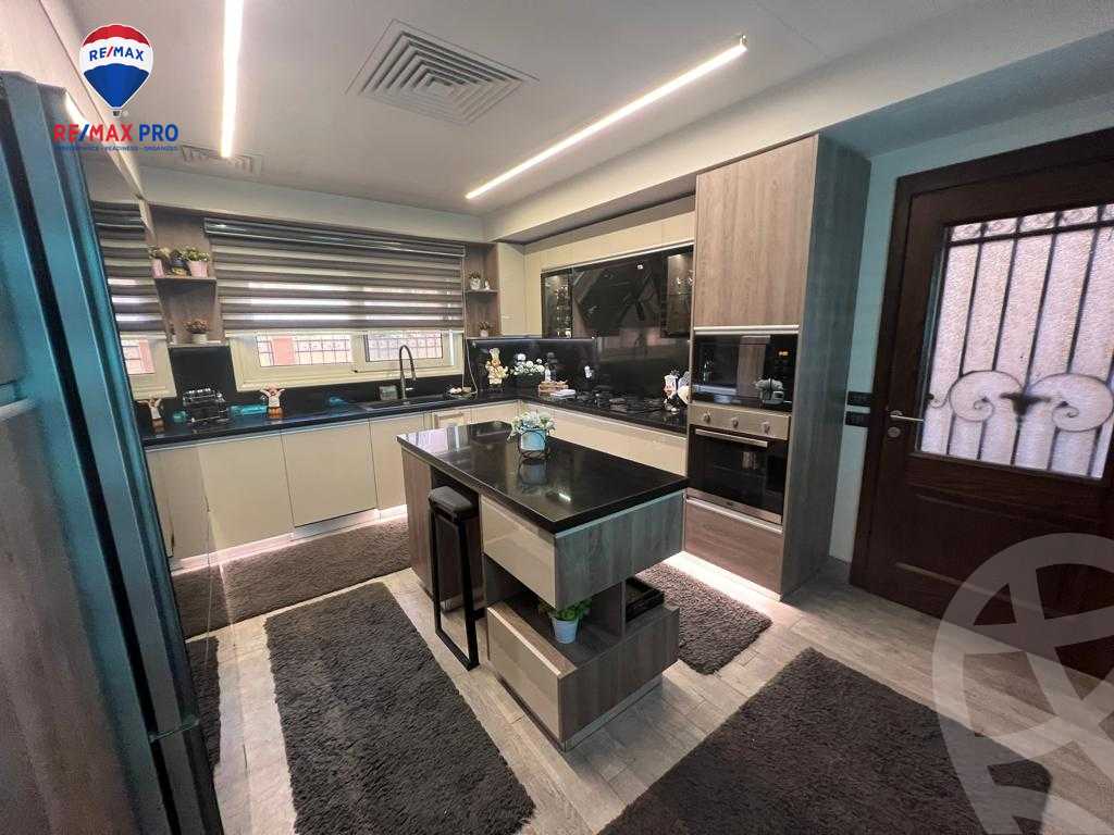 https://aqarmap.com.eg/en/listing/4236869-for-sale-cairo-new-cairo-compounds-les-rois