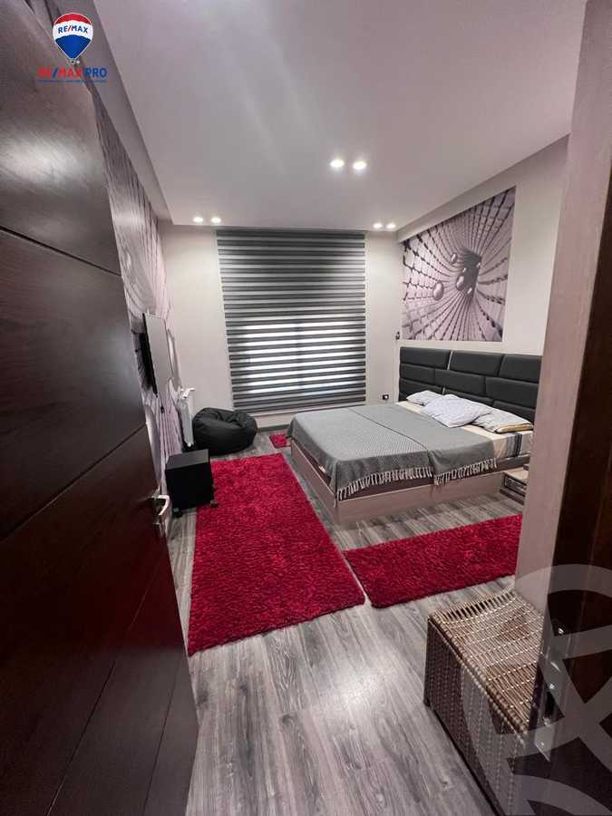 https://aqarmap.com.eg/en/listing/4236869-for-sale-cairo-new-cairo-compounds-les-rois