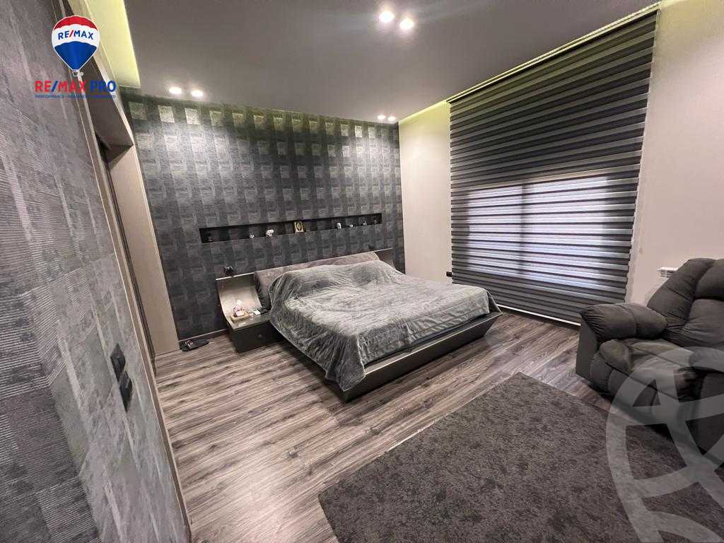 https://aqarmap.com.eg/en/listing/4236869-for-sale-cairo-new-cairo-compounds-les-rois