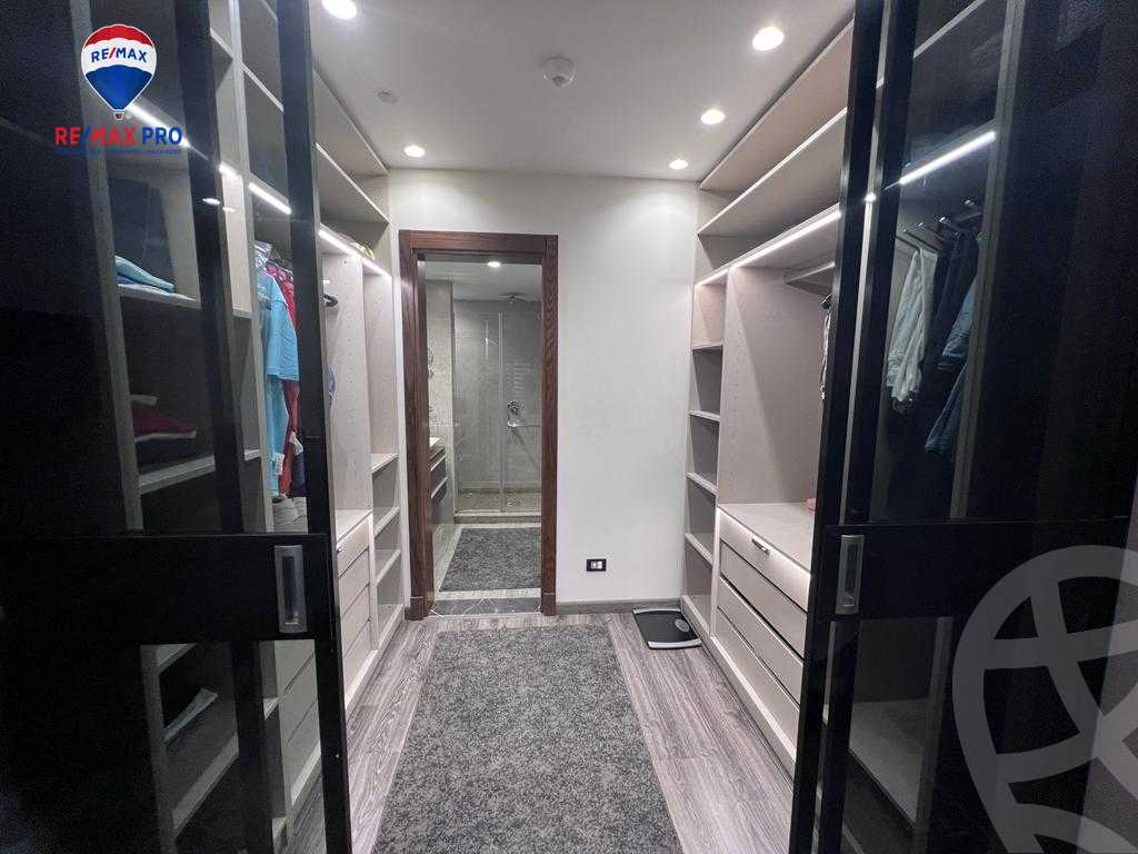 https://aqarmap.com.eg/en/listing/4236869-for-sale-cairo-new-cairo-compounds-les-rois