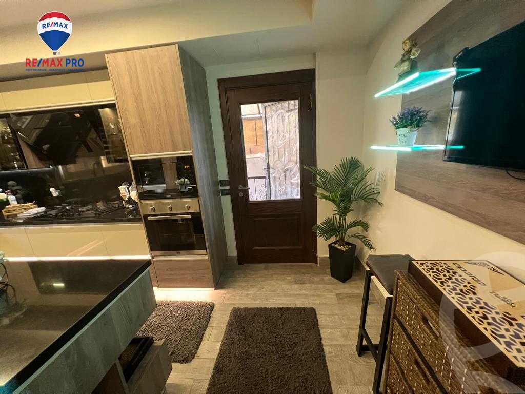 https://aqarmap.com.eg/en/listing/4236869-for-sale-cairo-new-cairo-compounds-les-rois