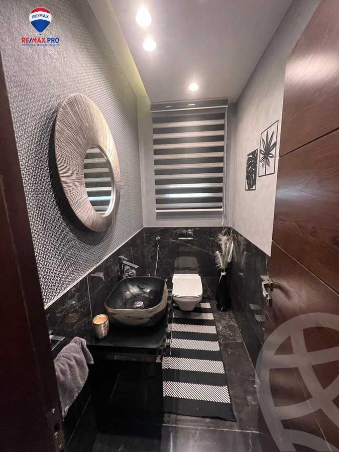 https://aqarmap.com.eg/en/listing/4236869-for-sale-cairo-new-cairo-compounds-les-rois
