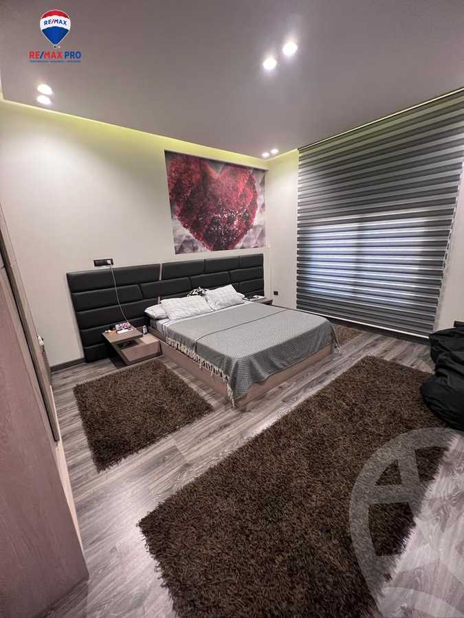 https://aqarmap.com.eg/en/listing/4236869-for-sale-cairo-new-cairo-compounds-les-rois