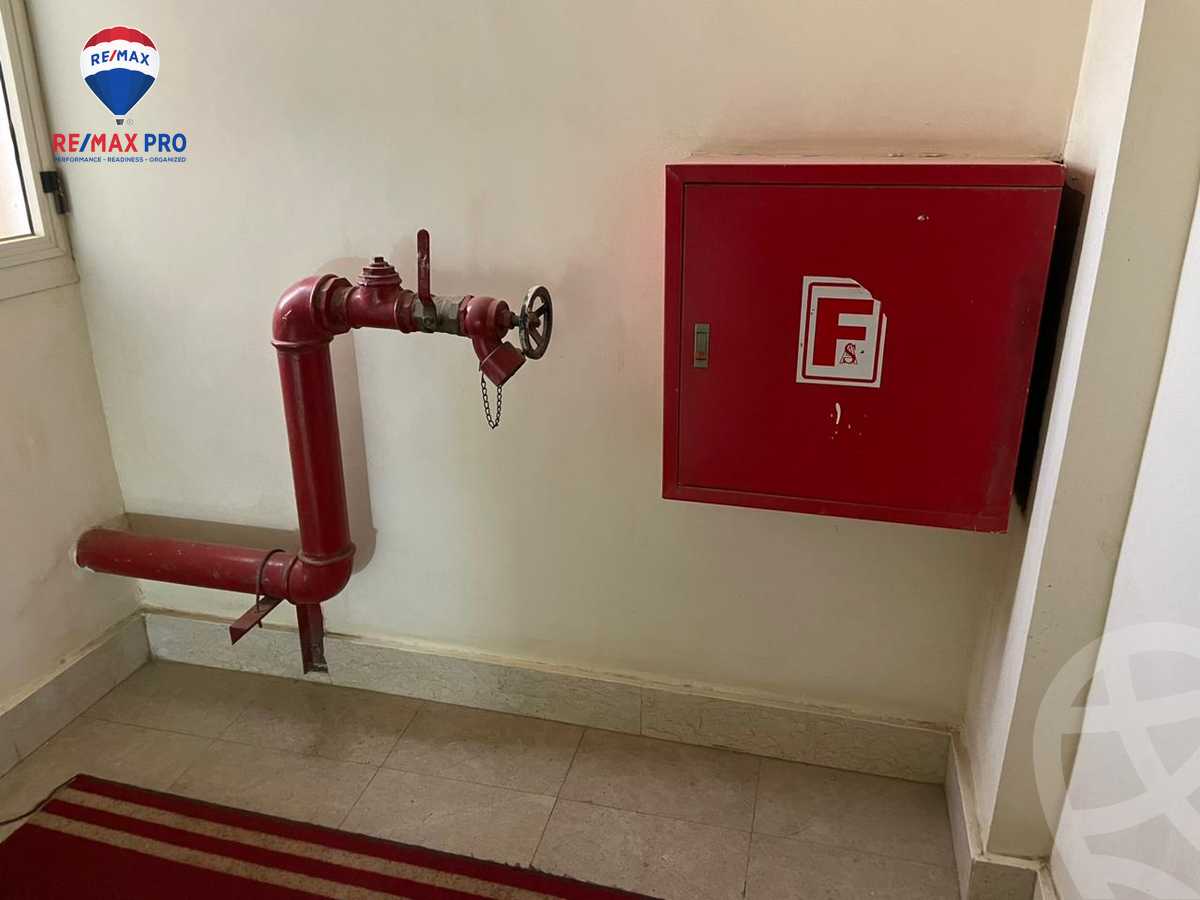 https://aqarmap.com.eg/ar/listing/4334837-for-sale-cairo-6th-of-october-featured-neighborhood-el-motamayez-neighborhood-abdallah-al-nadim-al-zohour-st