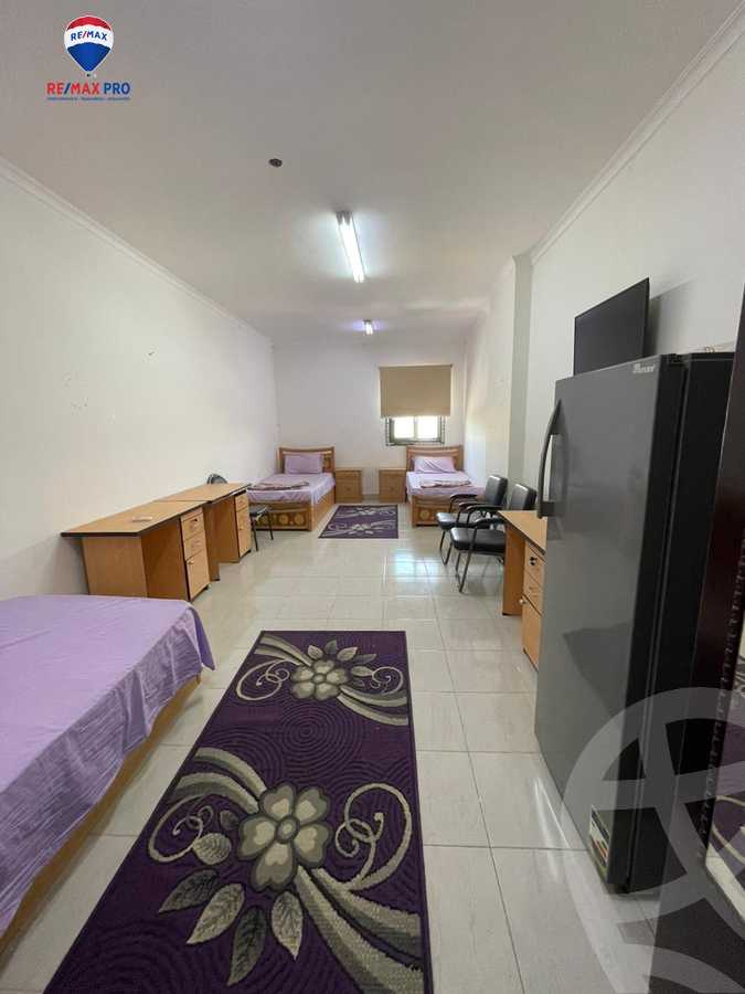 https://aqarmap.com.eg/ar/listing/4334837-for-sale-cairo-6th-of-october-featured-neighborhood-el-motamayez-neighborhood-abdallah-al-nadim-al-zohour-st