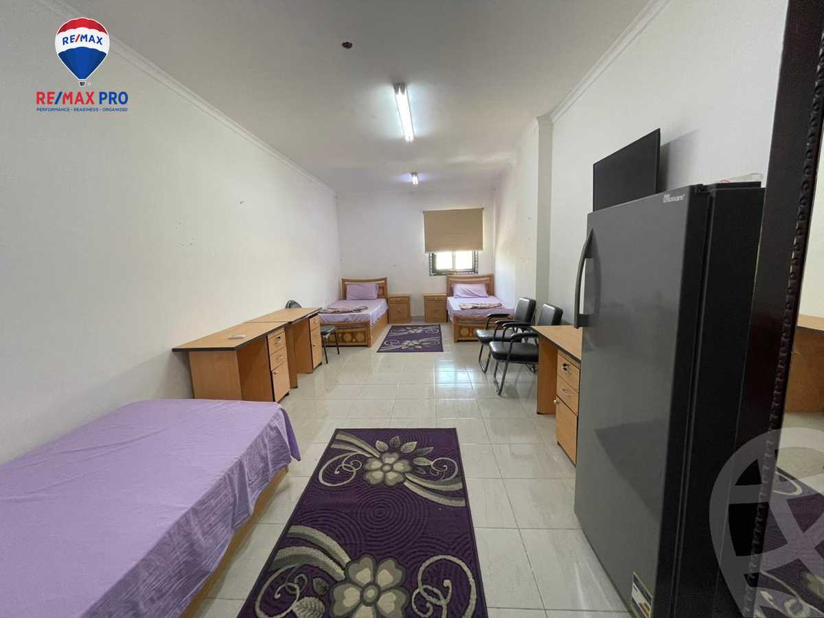 https://aqarmap.com.eg/ar/listing/4334837-for-sale-cairo-6th-of-october-featured-neighborhood-el-motamayez-neighborhood-abdallah-al-nadim-al-zohour-st