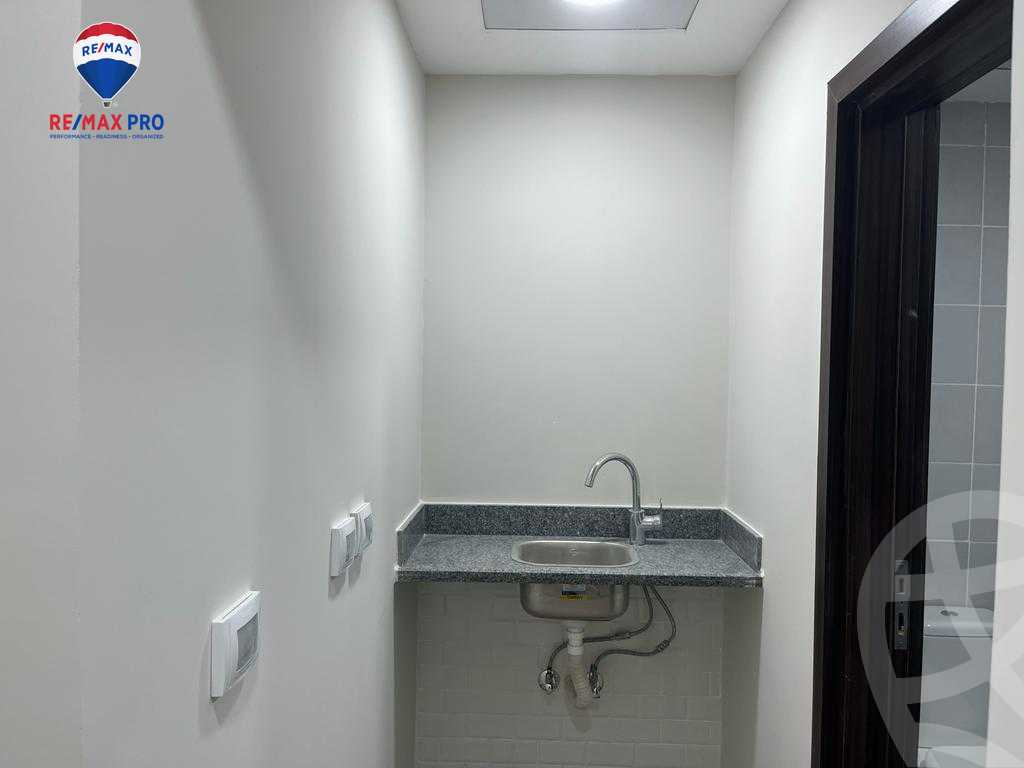 https://aqarmap.com.eg/en/listing/4357994-for-sale-cairo-el-sheikh-zayed-city-compounds-tryfywm-zyd-nm-llttwyr