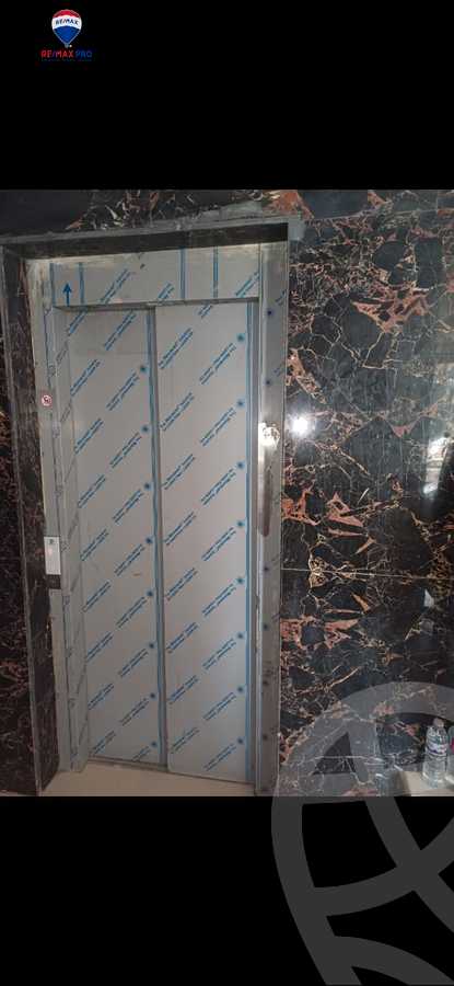 https://aqarmap.com.eg/en/listing/4405941-for-sale-cairo-downtown-kasr-el-neel-nile-corniche-st