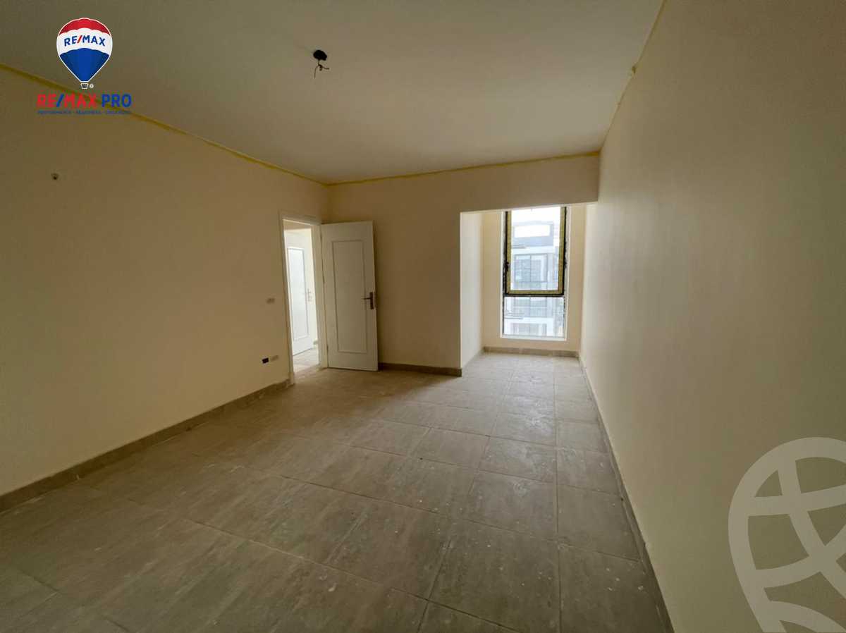https://aqarmap.com.eg/ar/listing/4470619-for-sale-cairo-6th-of-october-hadaeq-october-kmbwnd-fy-hdyq-ktwbr-lake-front