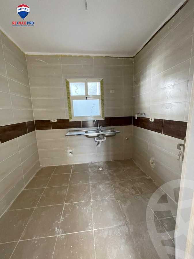 https://aqarmap.com.eg/ar/listing/4470619-for-sale-cairo-6th-of-october-hadaeq-october-kmbwnd-fy-hdyq-ktwbr-lake-front