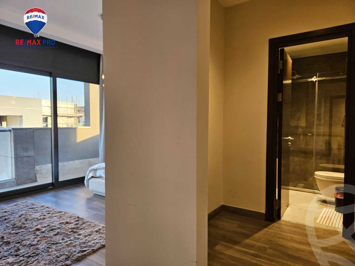 https://aqarmap.com.eg/ar/listing/5214665-for-sale-cairo-el-sheikh-zayed-city-compounds-zyd-wr-llttwyr