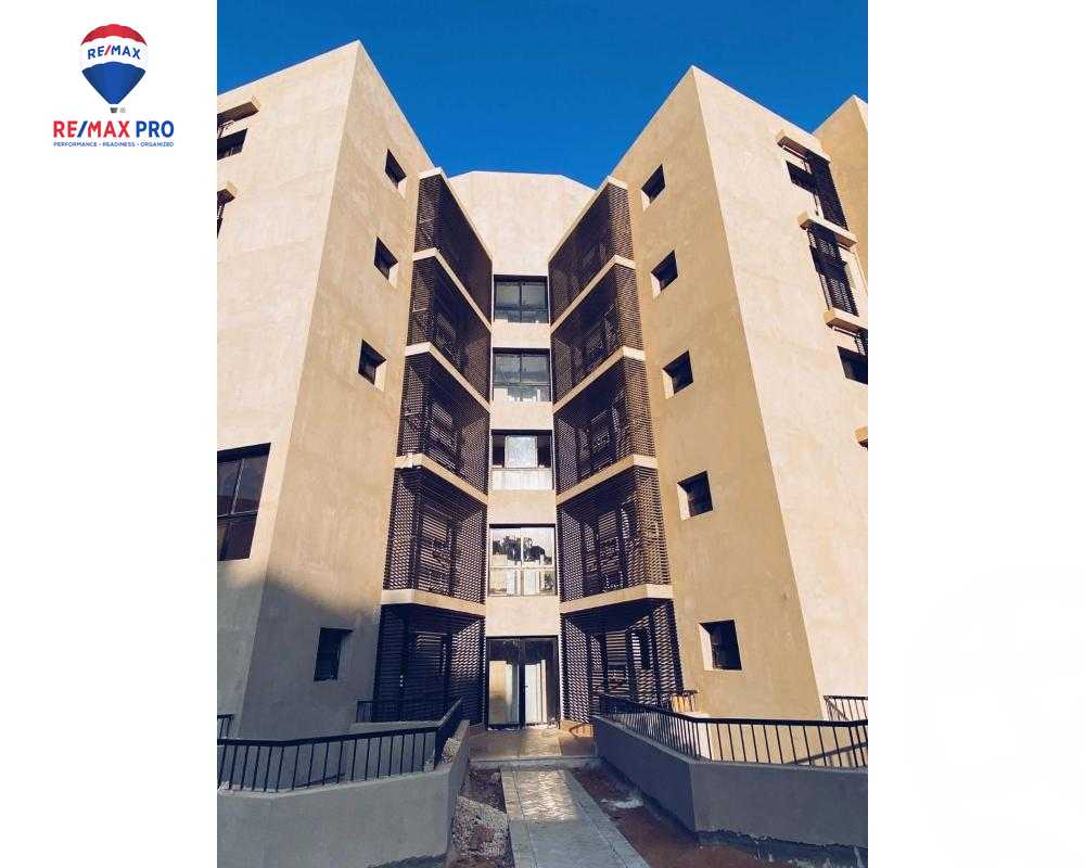 https://aqarmap.com.eg/ar/listing/5252826-for-sale-cairo-6th-of-october-hadaeq-october-kmbwnd-fy-hdyq-ktwbr-o-west-tulwa-o-west