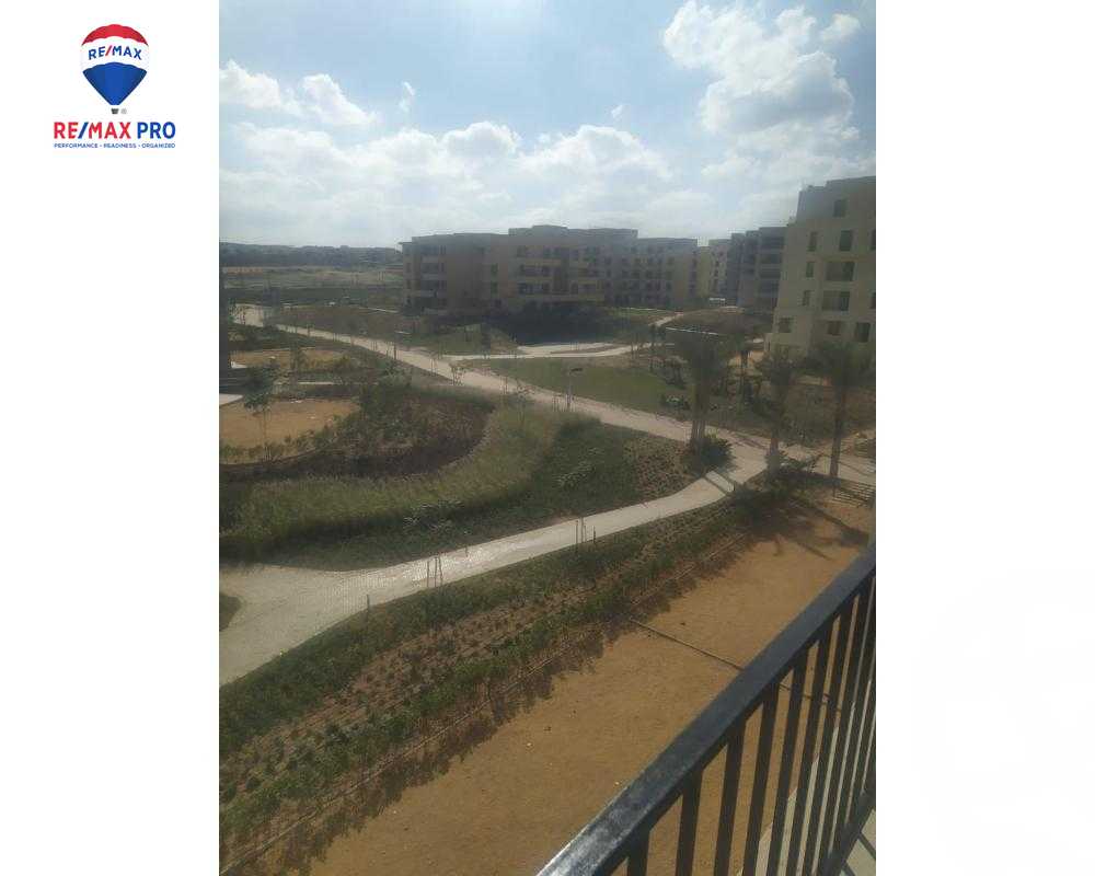 https://aqarmap.com.eg/ar/listing/5252826-for-sale-cairo-6th-of-october-hadaeq-october-kmbwnd-fy-hdyq-ktwbr-o-west-tulwa-o-west
