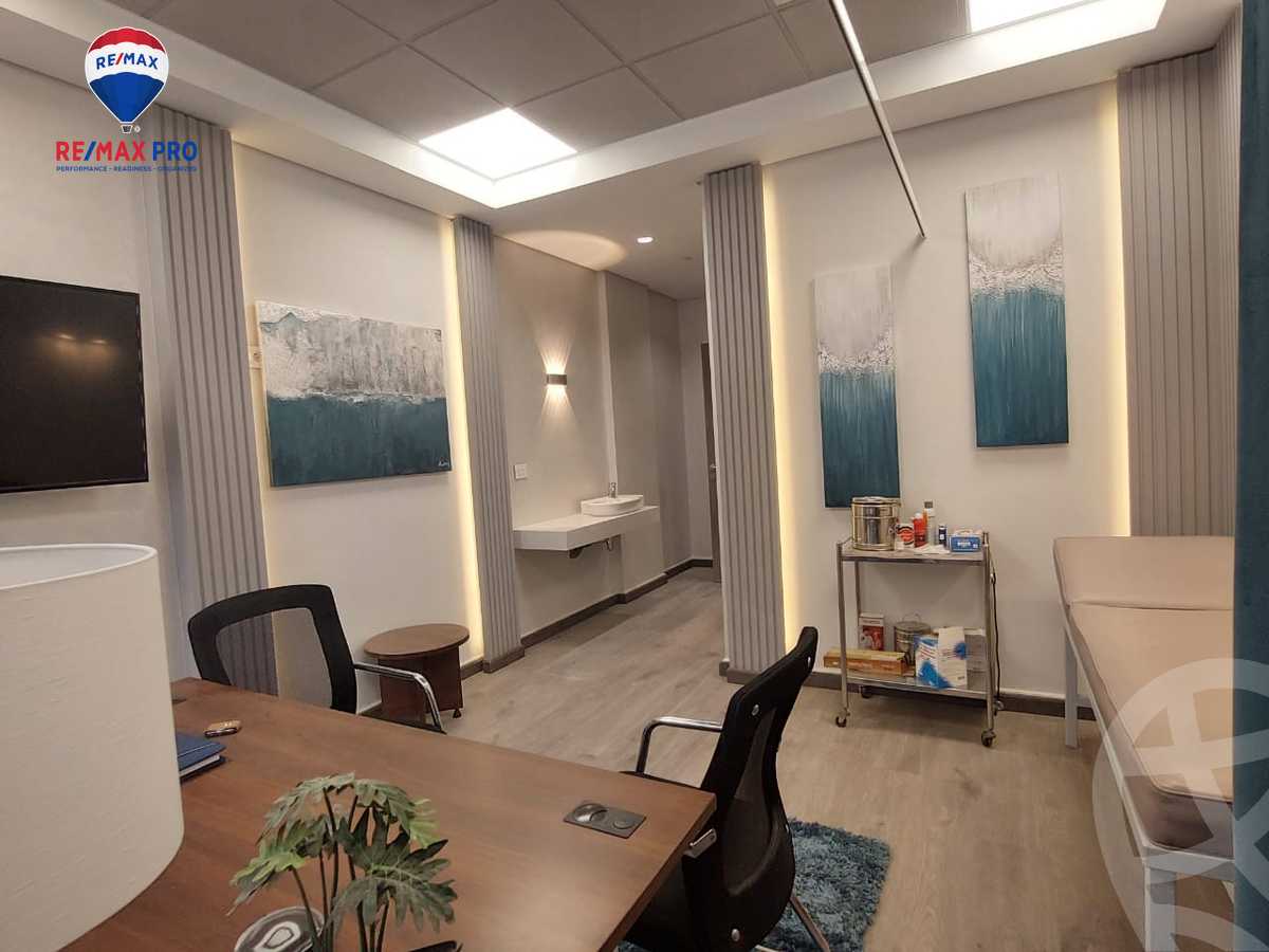 https://aqarmap.com.eg/en/listing/5310091-for-rent-cairo-el-sheikh-zayed-city-compounds-kmbwnd-wyst-twn-swdyk