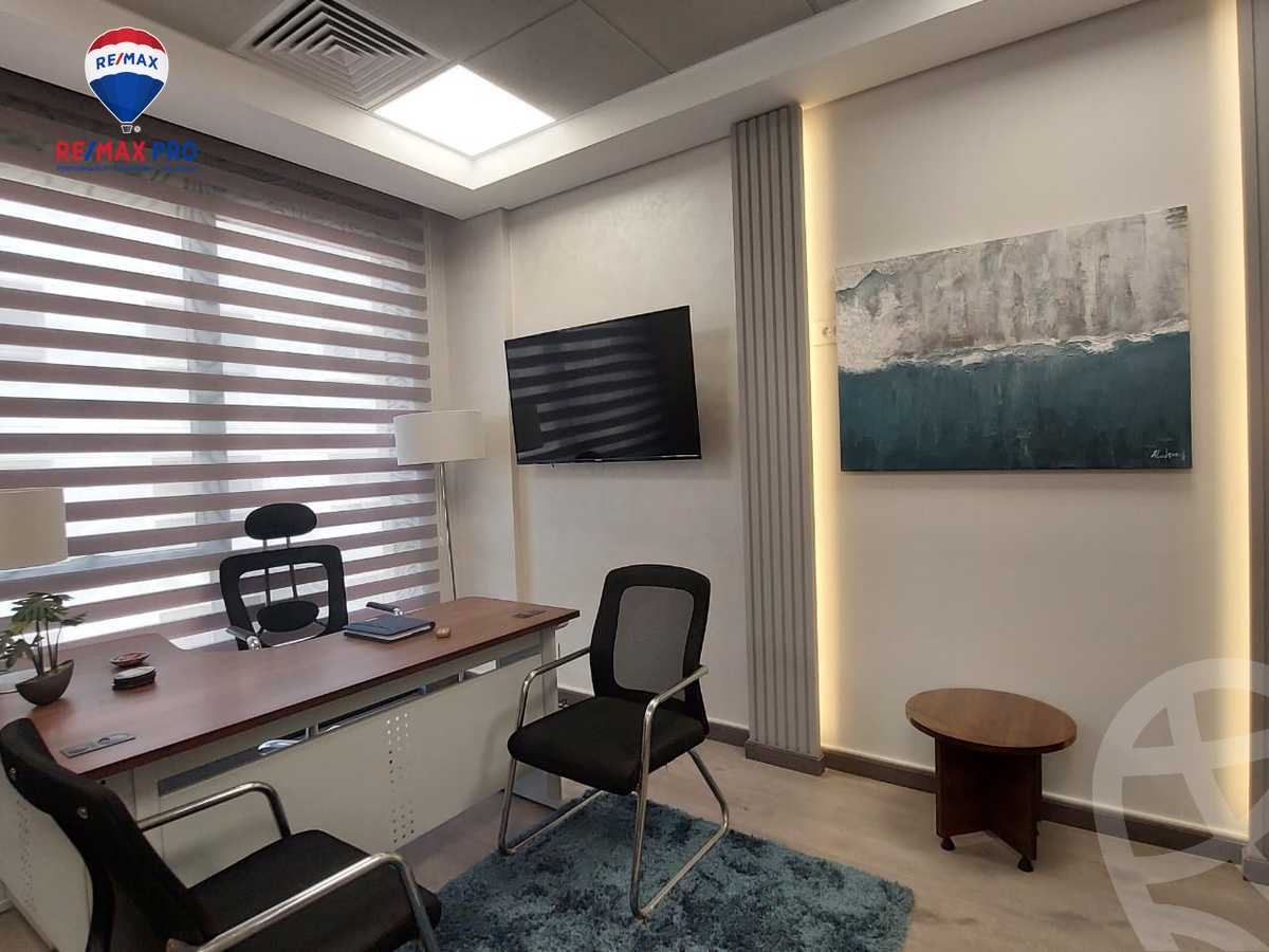 https://aqarmap.com.eg/en/listing/5310091-for-rent-cairo-el-sheikh-zayed-city-compounds-kmbwnd-wyst-twn-swdyk