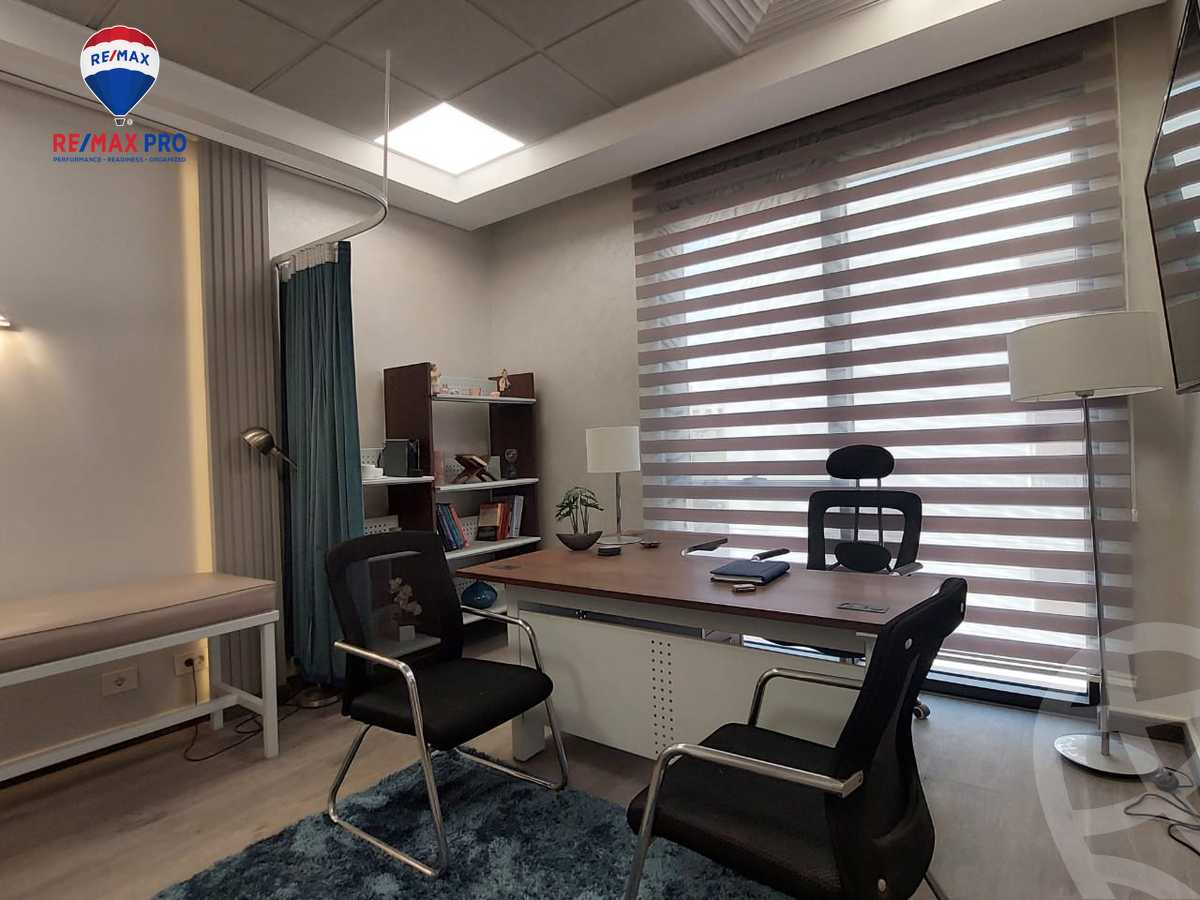 https://aqarmap.com.eg/en/listing/5310091-for-rent-cairo-el-sheikh-zayed-city-compounds-kmbwnd-wyst-twn-swdyk