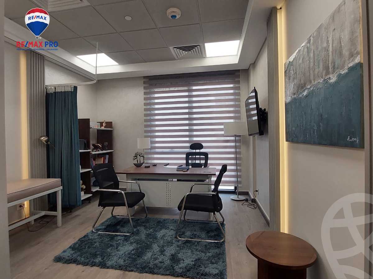 https://aqarmap.com.eg/en/listing/5310091-for-rent-cairo-el-sheikh-zayed-city-compounds-kmbwnd-wyst-twn-swdyk