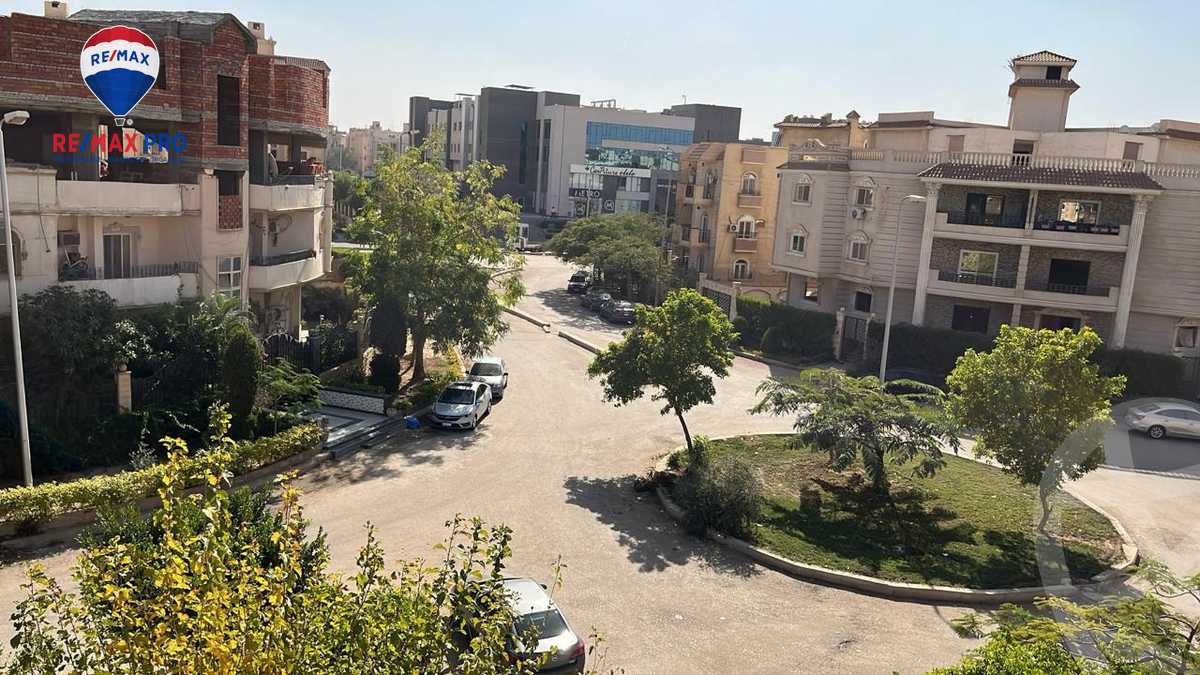 https://aqarmap.com.eg/en/listing/5410712-for-sale-cairo-el-sheikh-zayed-city-el-hay-elasher-street-100