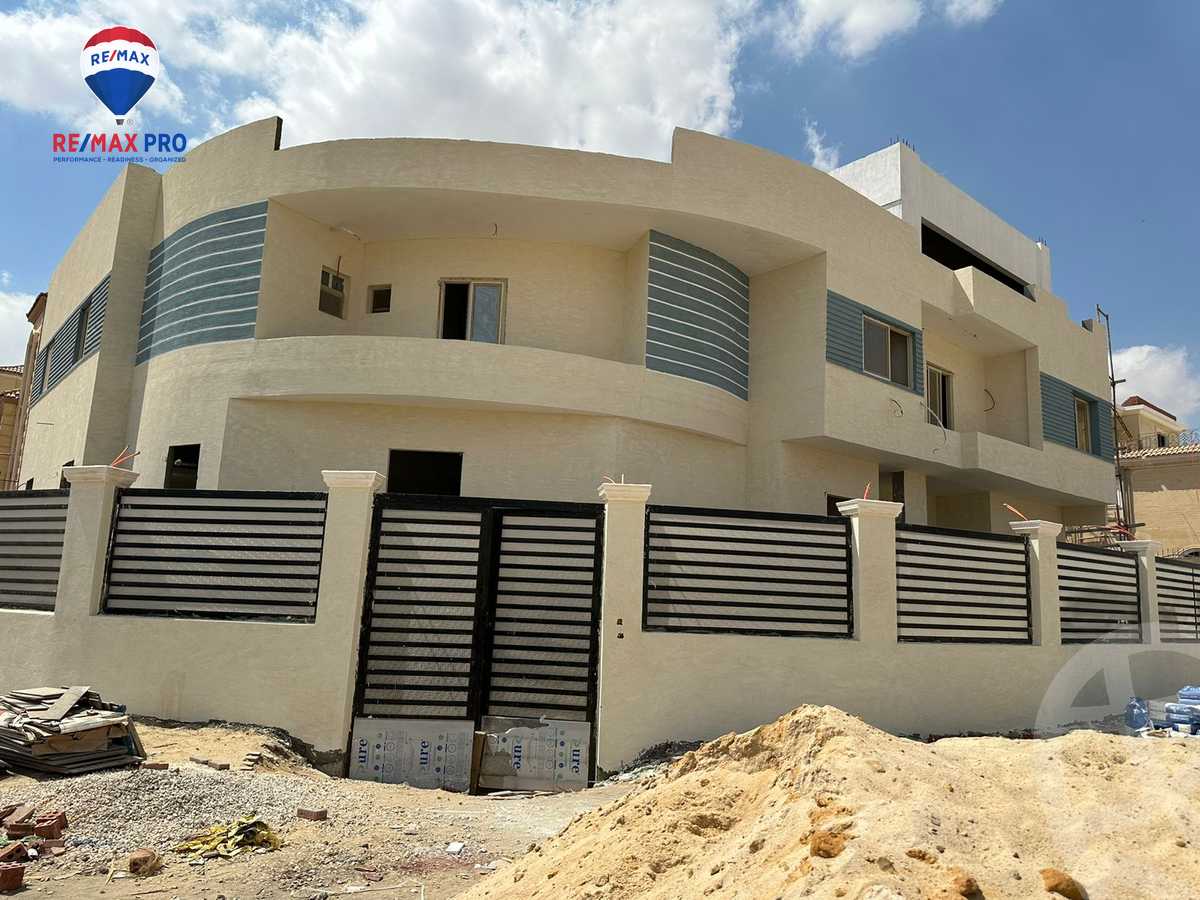 https://aqarmap.com.eg/en/listing/5435596-for-sale-cairo-el-sheikh-zayed-city-el-hay-eltaseaa-area-2