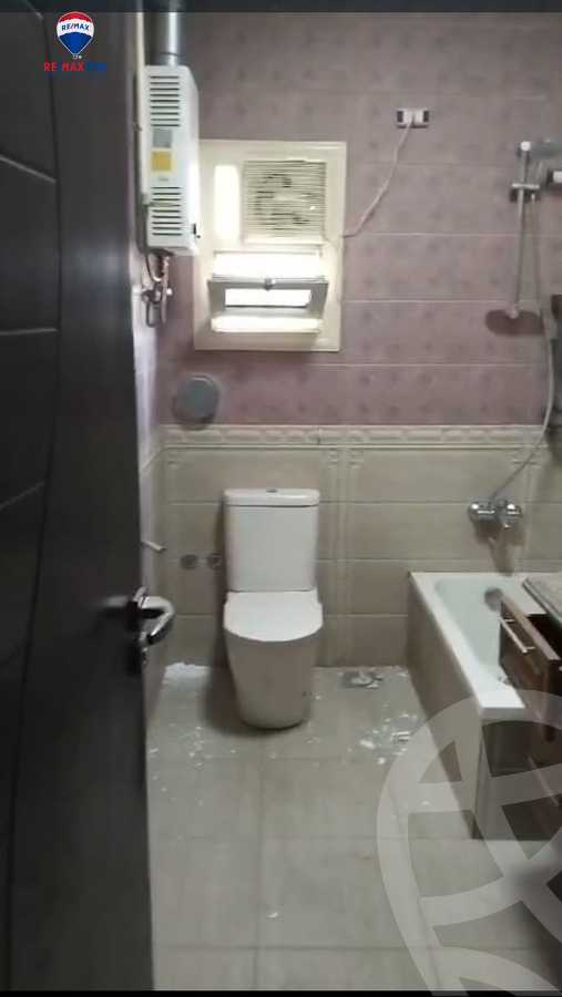 https://aqarmap.com.eg/en/listing/5436082-for-sale-cairo-el-sheikh-zayed-city-el-hay-el-khames-lhry