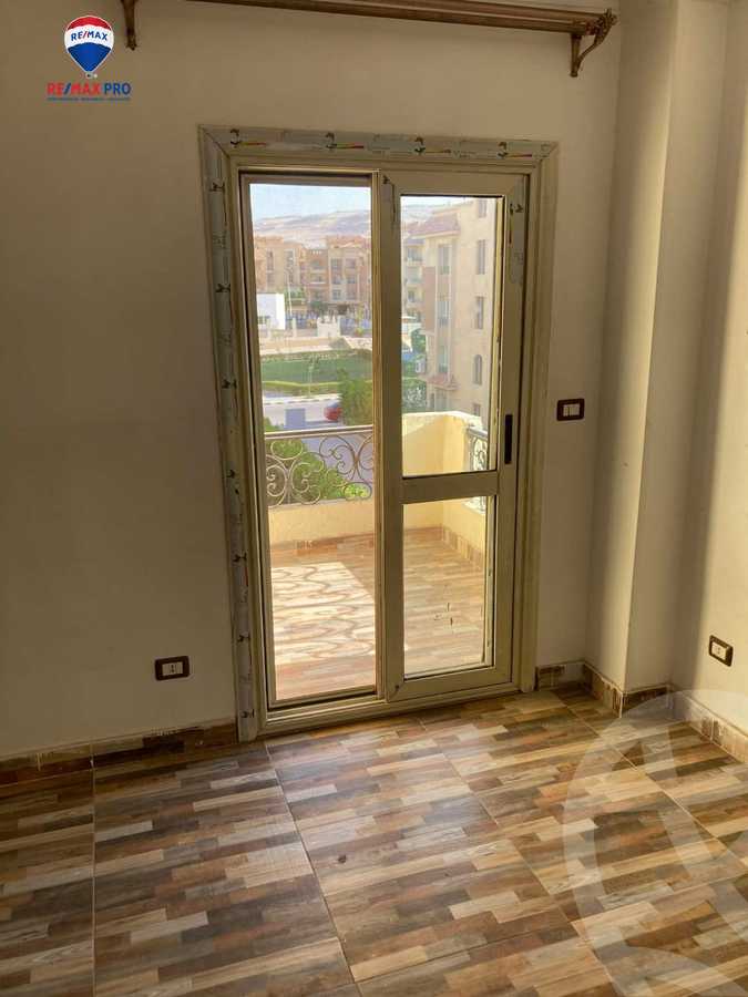 https://aqarmap.com.eg/ar/listing/5439145-for-sale-cairo-el-sheikh-zayed-city-compounds-el-khamayel