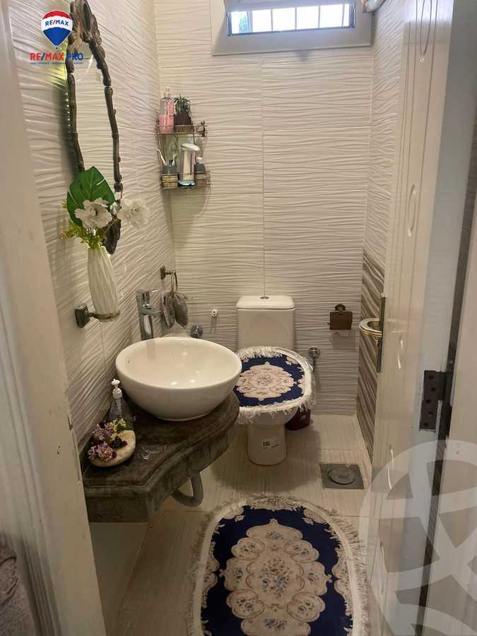 https://aqarmap.com.eg/en/listing/5518367-for-sale-cairo-el-sheikh-zayed-city-compounds-el-yasmeen-compound