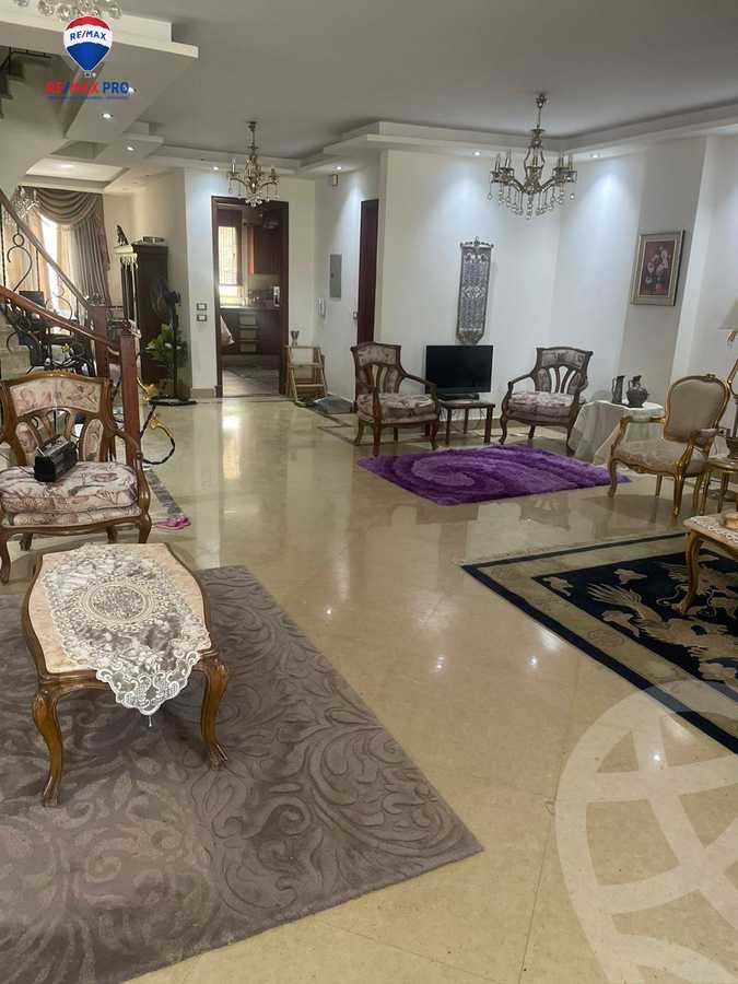 https://aqarmap.com.eg/en/listing/5518367-for-sale-cairo-el-sheikh-zayed-city-compounds-el-yasmeen-compound